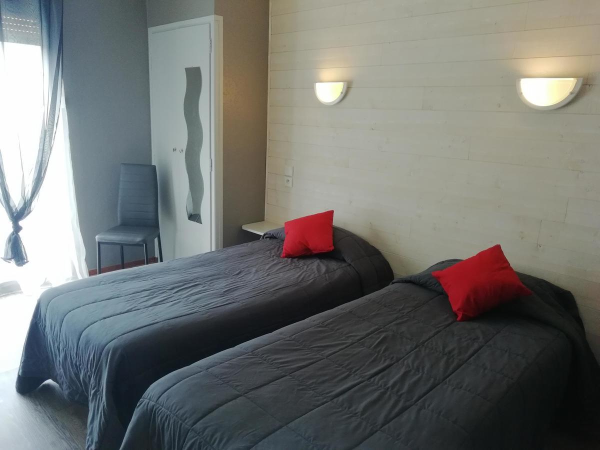 Hotel L'Oustalet Font-Romeu-Odeillo-Via Bagian luar foto