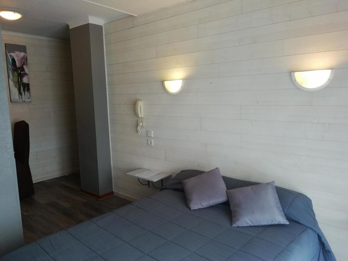 Hotel L'Oustalet Font-Romeu-Odeillo-Via Bagian luar foto