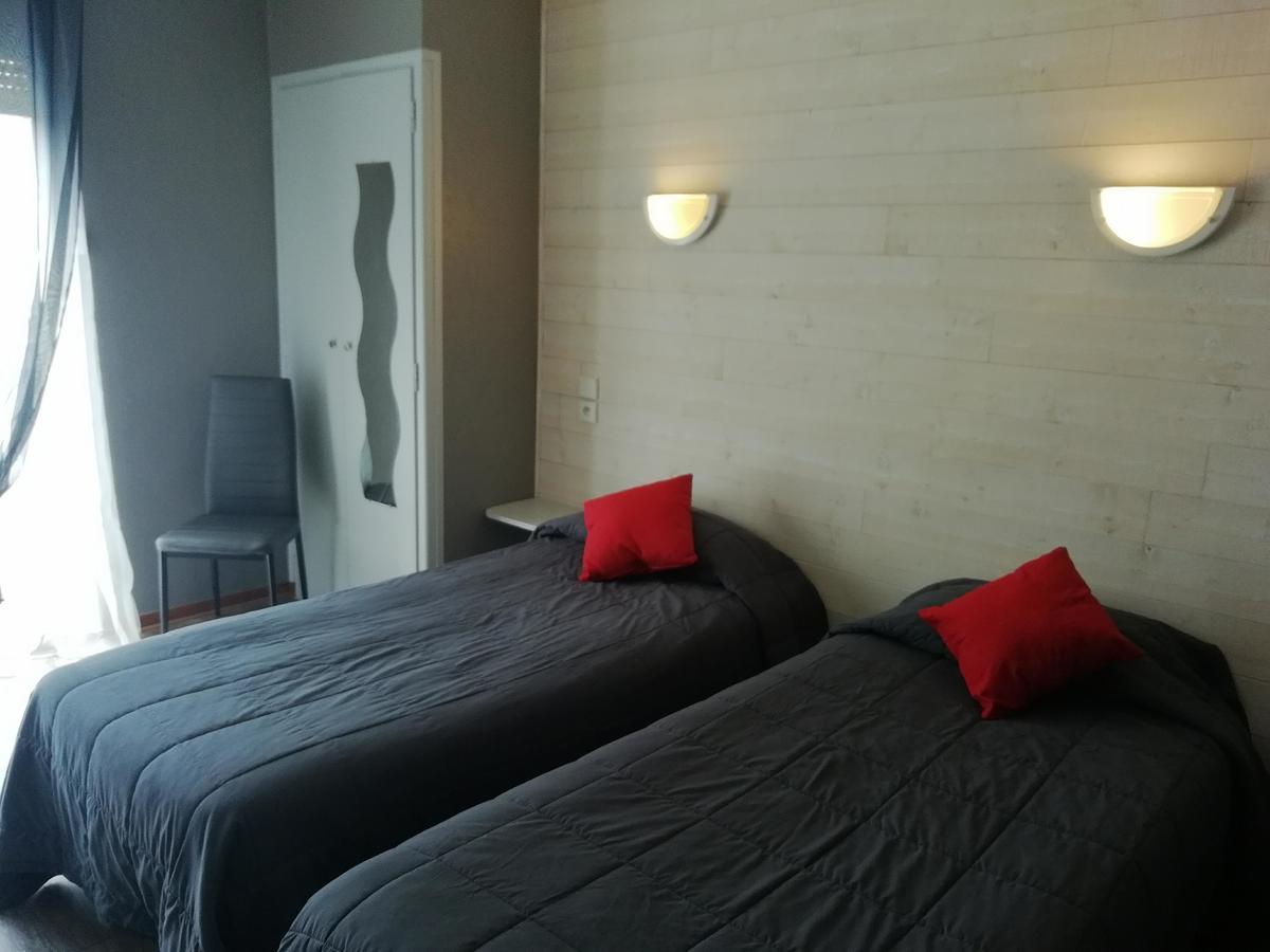 Hotel L'Oustalet Font-Romeu-Odeillo-Via Bagian luar foto