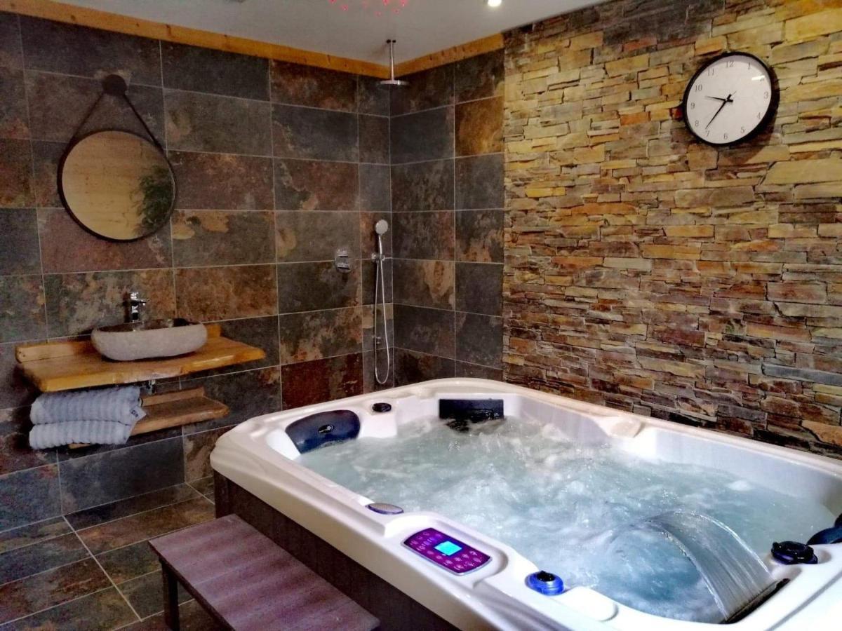 Hotel L'Oustalet Font-Romeu-Odeillo-Via Bagian luar foto
